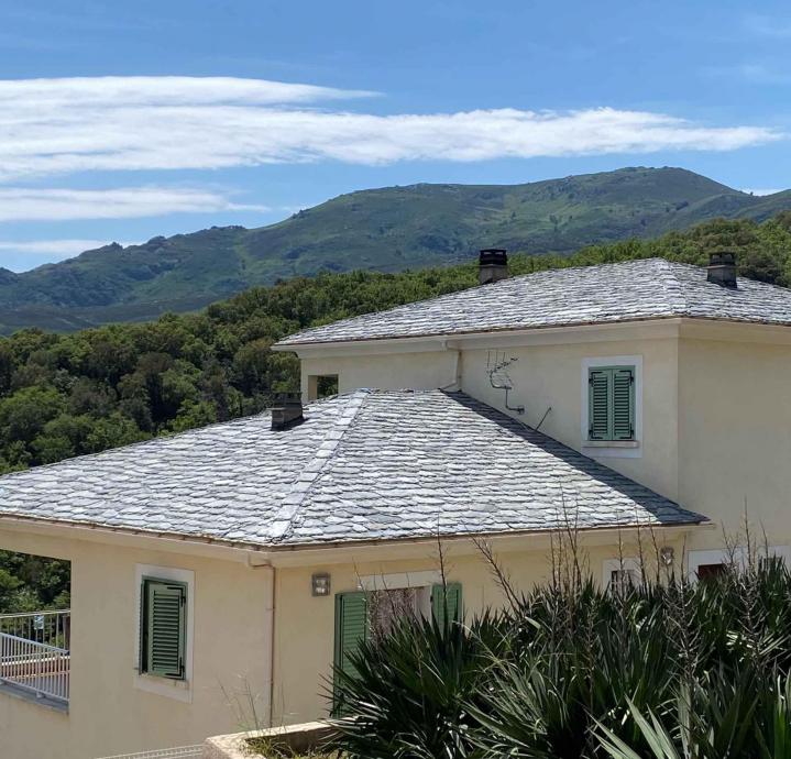 Toiture Corse