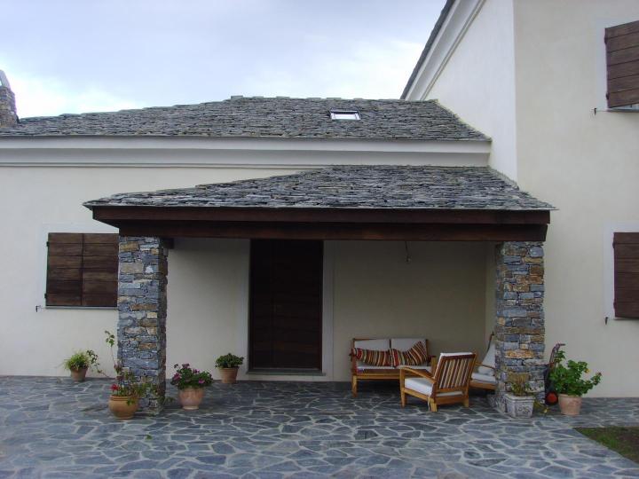 Comment les pierres pour toiture améliorent-elles l'esthétique d'une maison ? Corse